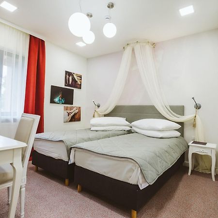 Lol Et Lola Hotel Cluj-Napoca Exterior photo